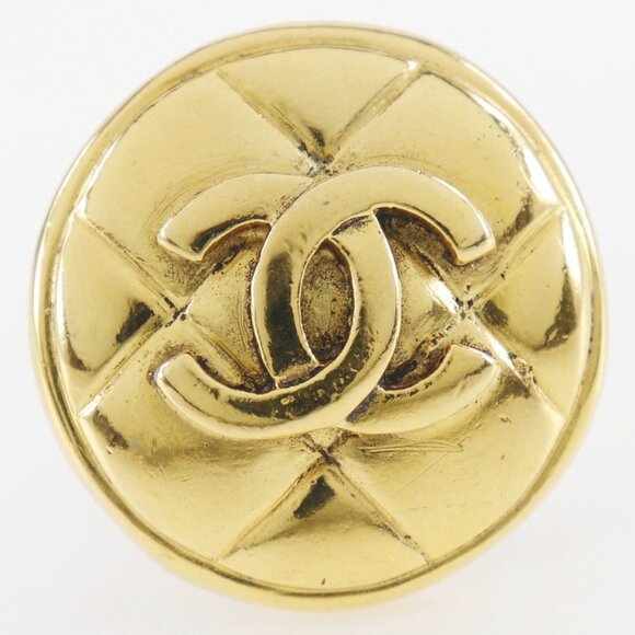 CHANEL Vintage Gold Coco Mark Earrings - Picture 5 of 7